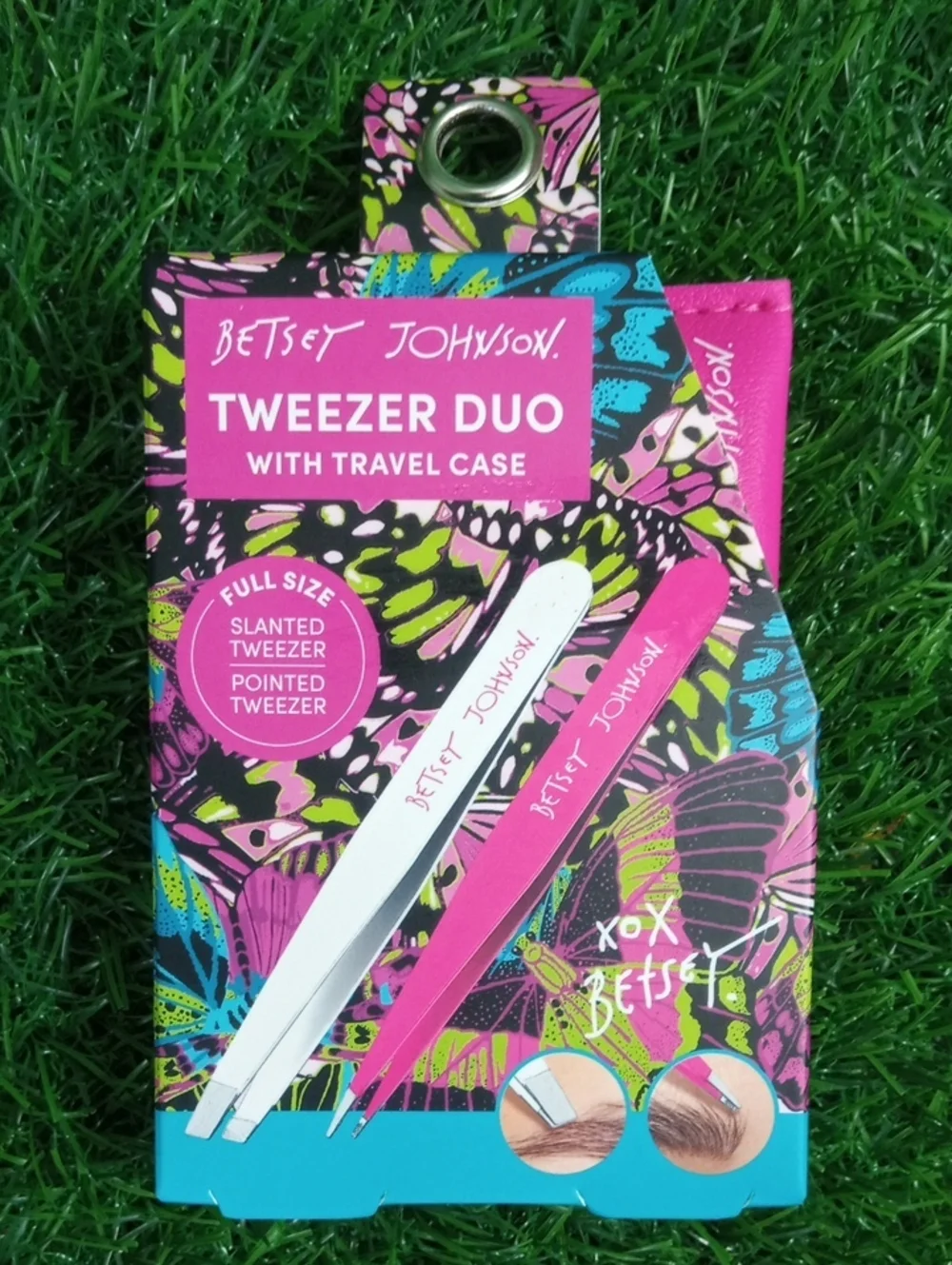 🛍️🍒 Betsey Johnson Tweezer Duo with Travel Case - Pink & White